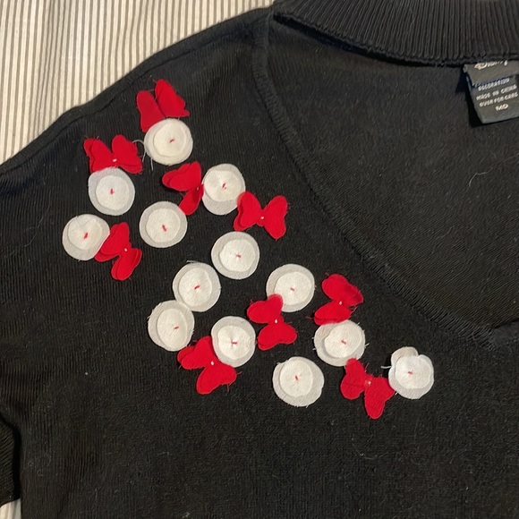 Minnie Mouse Rock the Dots Keyhole Long Sleeve Sweater NWT Size Medium - Picture 2 of 5